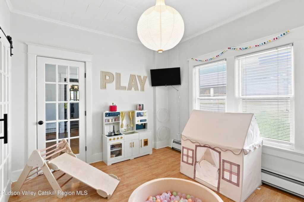 88 Washington Avenue, Kingston, NY 12401 - Photo 28 of 50