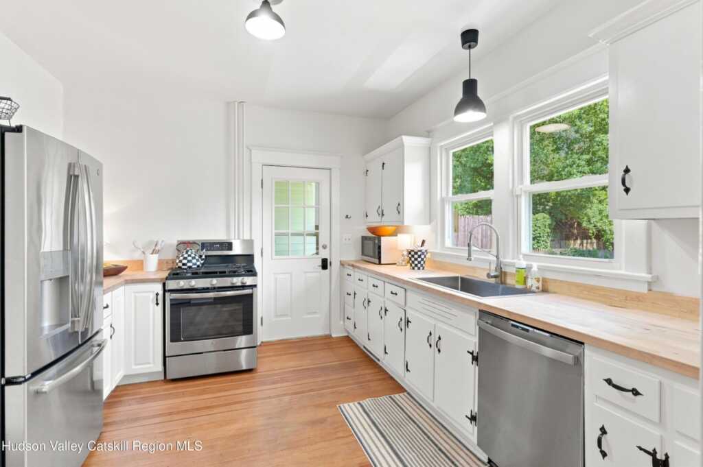 88 Washington Avenue, Kingston, NY 12401 - Photo 33 of 50