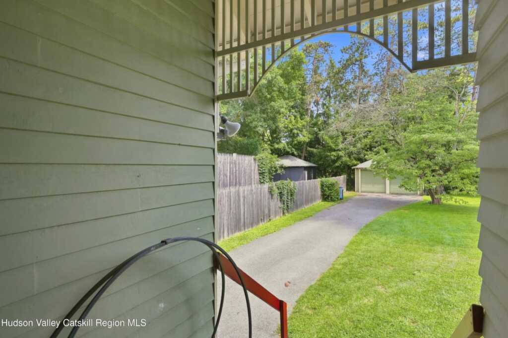 88 Washington Avenue, Kingston, NY 12401 - Photo 48 of 50