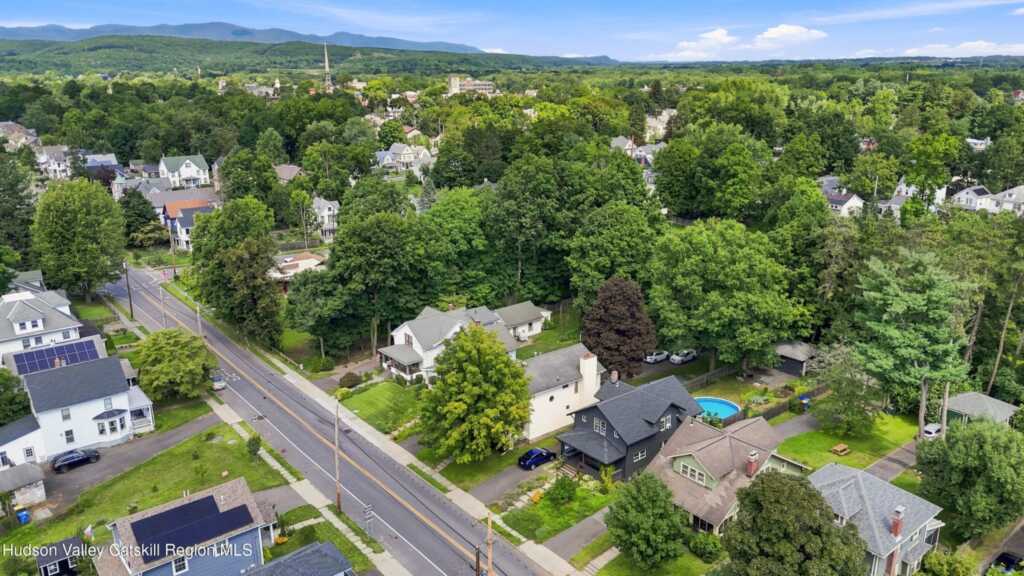 88 Washington Avenue, Kingston, NY 12401 - Photo 7 of 50
