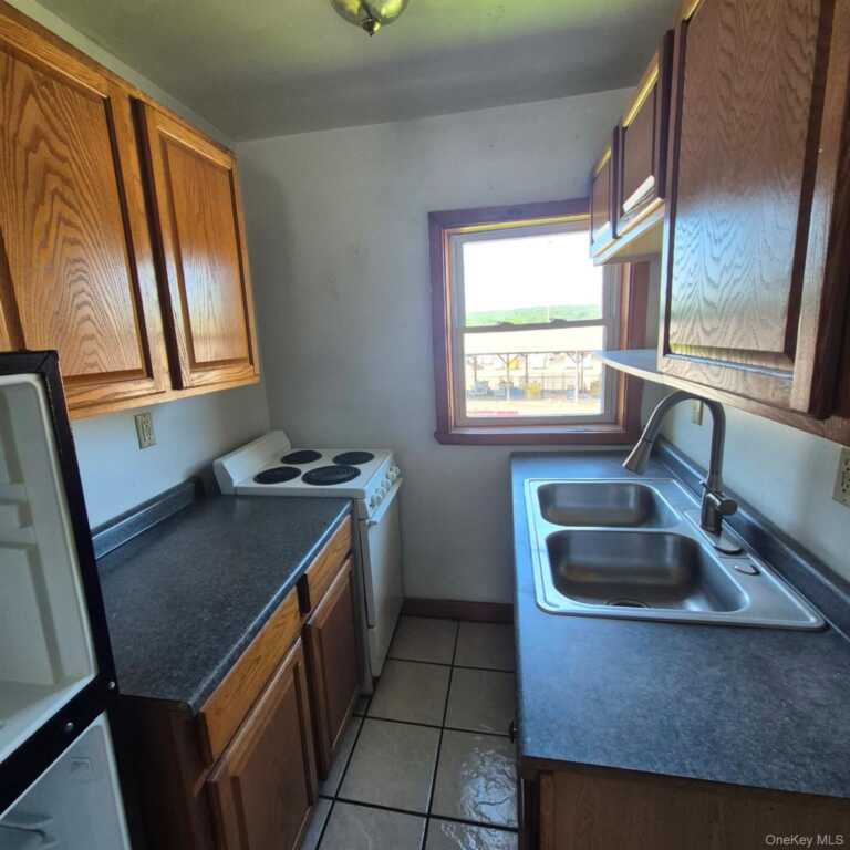 2071 Ulster Avenue, Unit #4, Kingston, NY 12449 - Photo 4 of 6