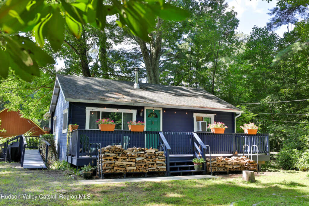 1017 Veterans Way, Phoenicia, NY 12464