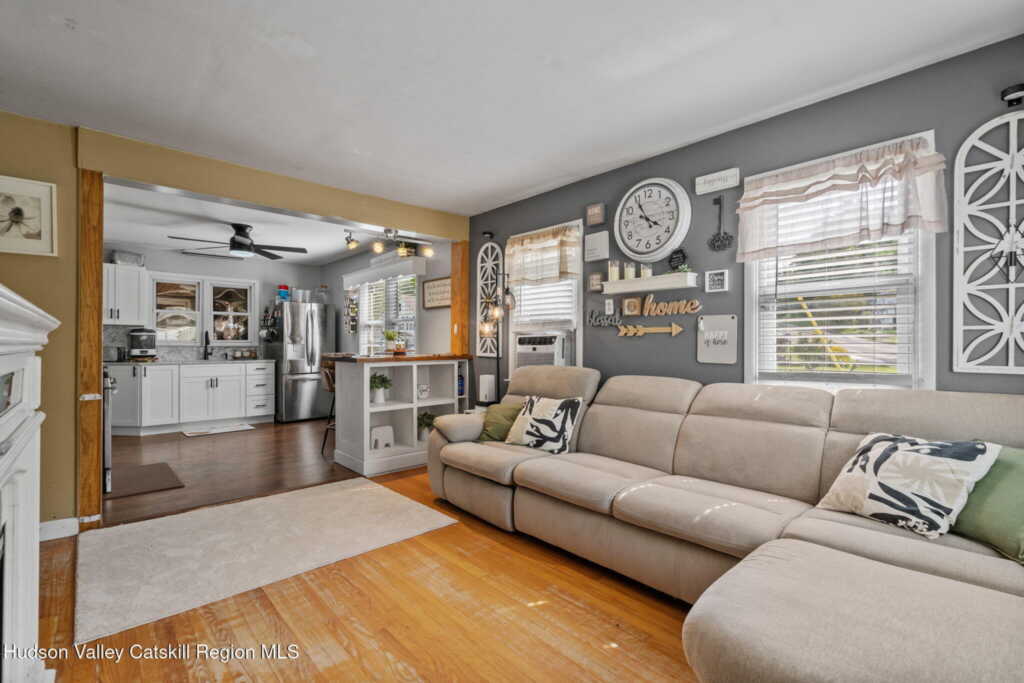 54 Boulevard, Kingston, NY 12401 - Photo 3 of 41