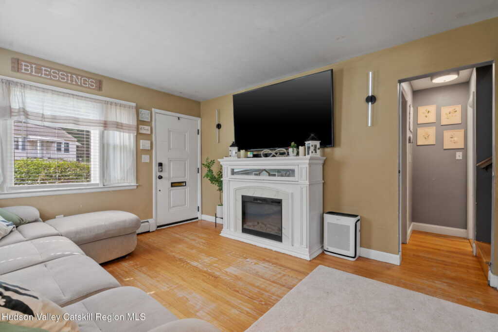 54 Boulevard, Kingston, NY 12401 - Photo 4 of 41