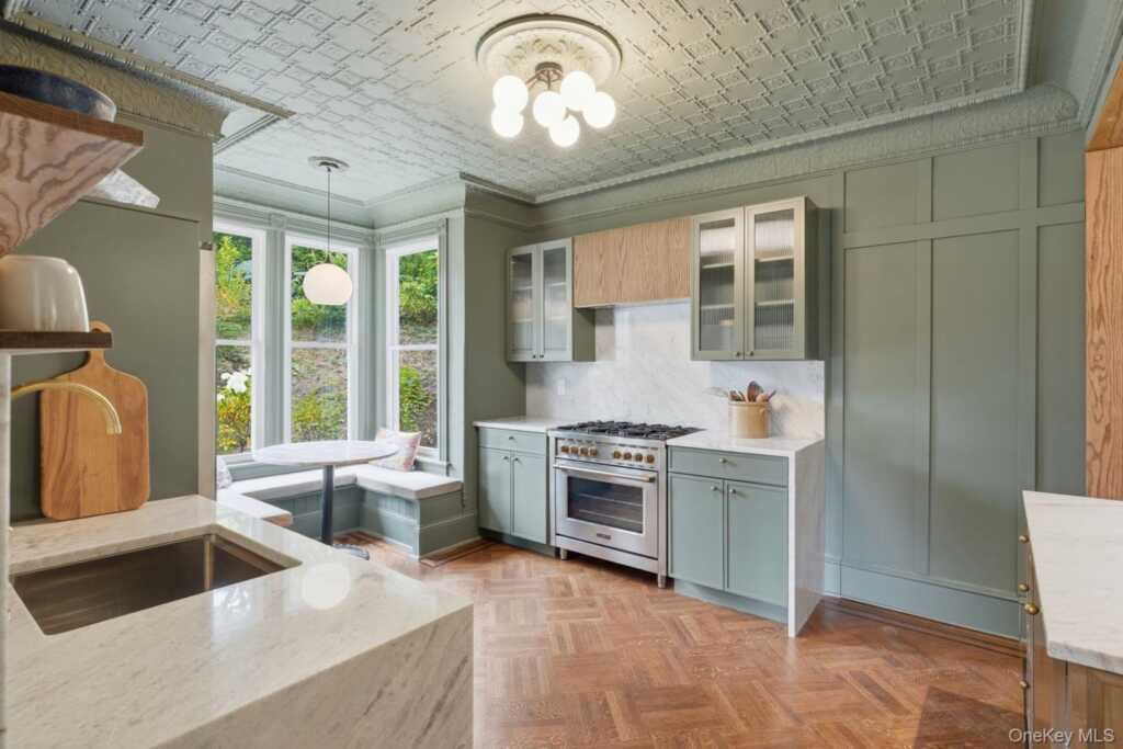 31 Stuyvesant Street, Kingston, NY 12401 - Photo 4 of 17