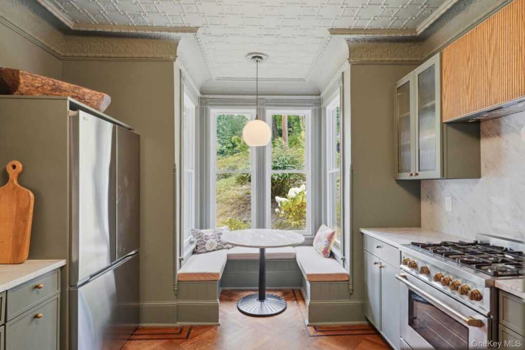 31 Stuyvesant Street, Kingston, NY 12401 - Photo 5 of 17