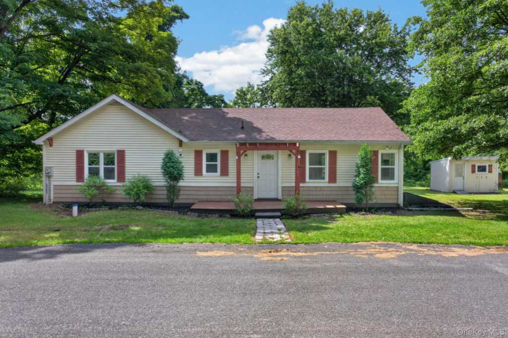 33 Warren Myer Road, Saugerties, NY 12477