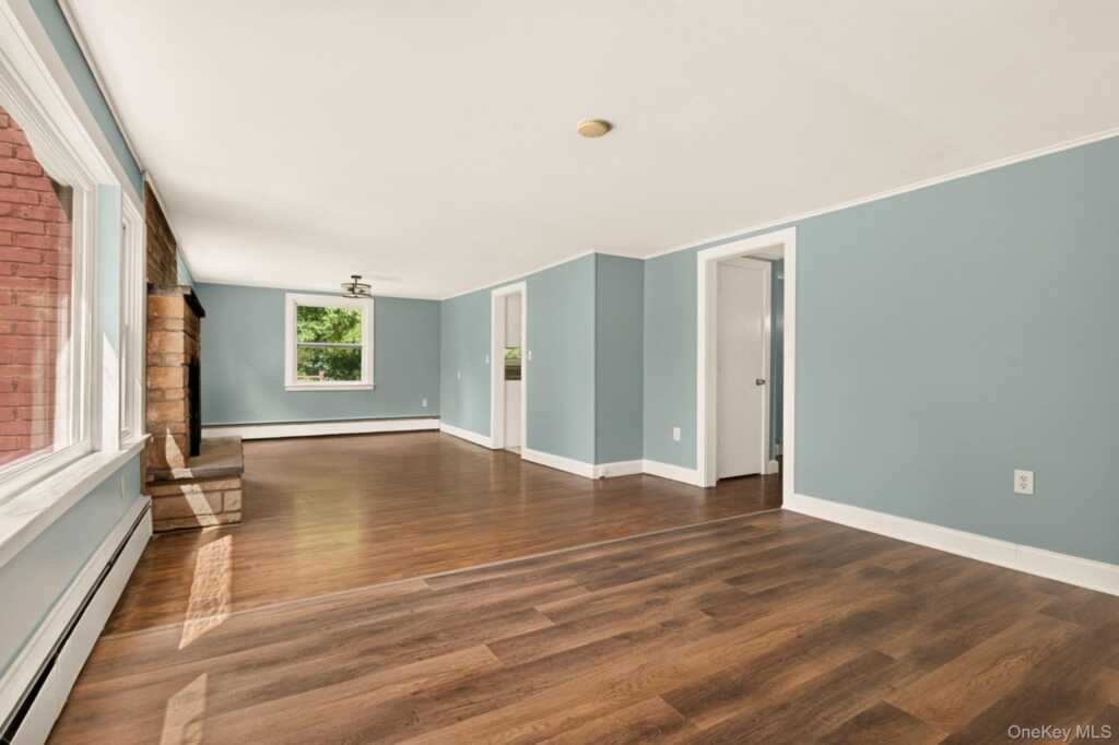 33 Warren Myer Road, Saugerties, NY 12477 - Photo 2 of 24