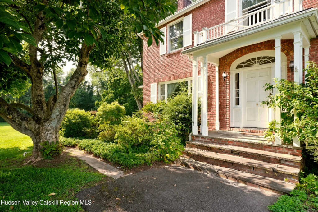 236 Glasco Turnpike, Saugerties, NY 12477 - Photo 2 of 50