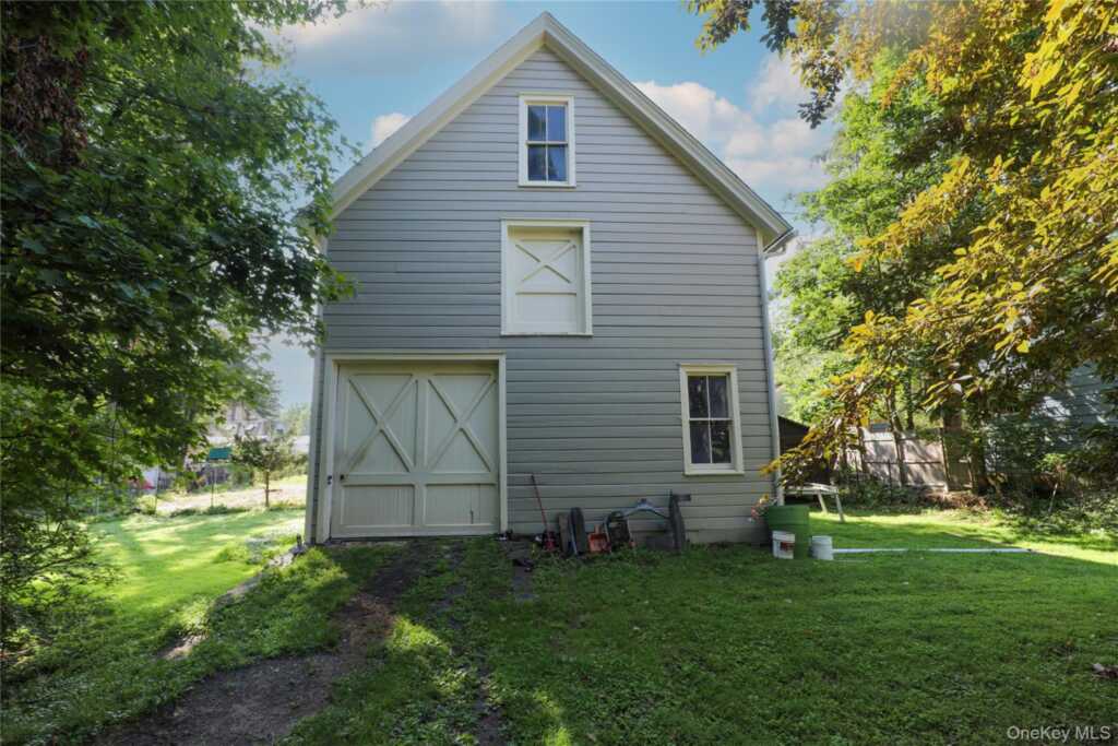 12-16 Lounsbury Place, Kingston, NY 12401