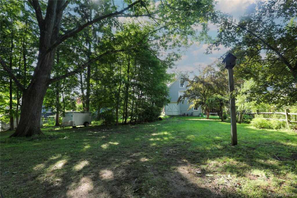 12-16 Lounsbury Place, Kingston, NY 12401 - Photo 2 of 25