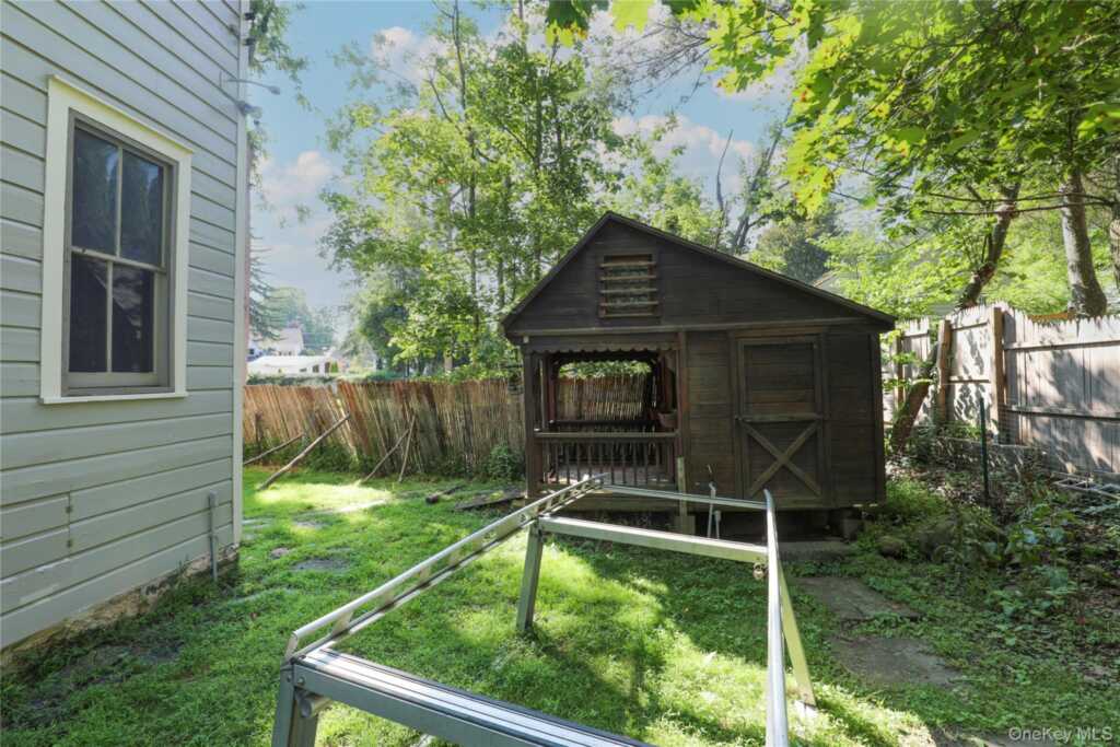 12-16 Lounsbury Place, Kingston, NY 12401 - Photo 7 of 25