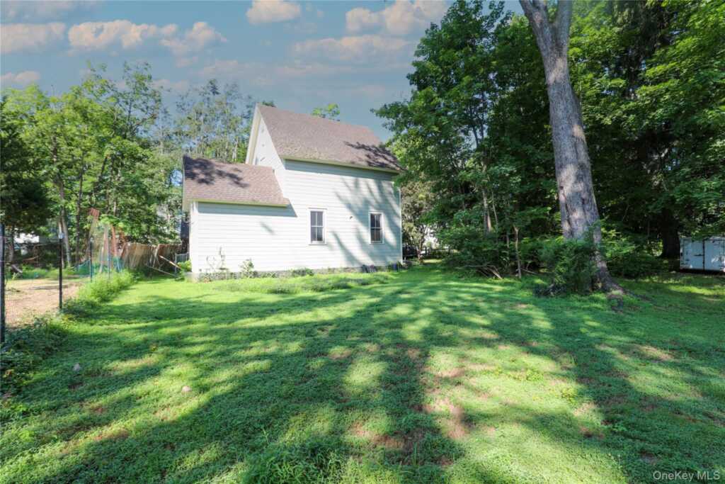 12-16 Lounsbury Place, Kingston, NY 12401 - Photo 9 of 25