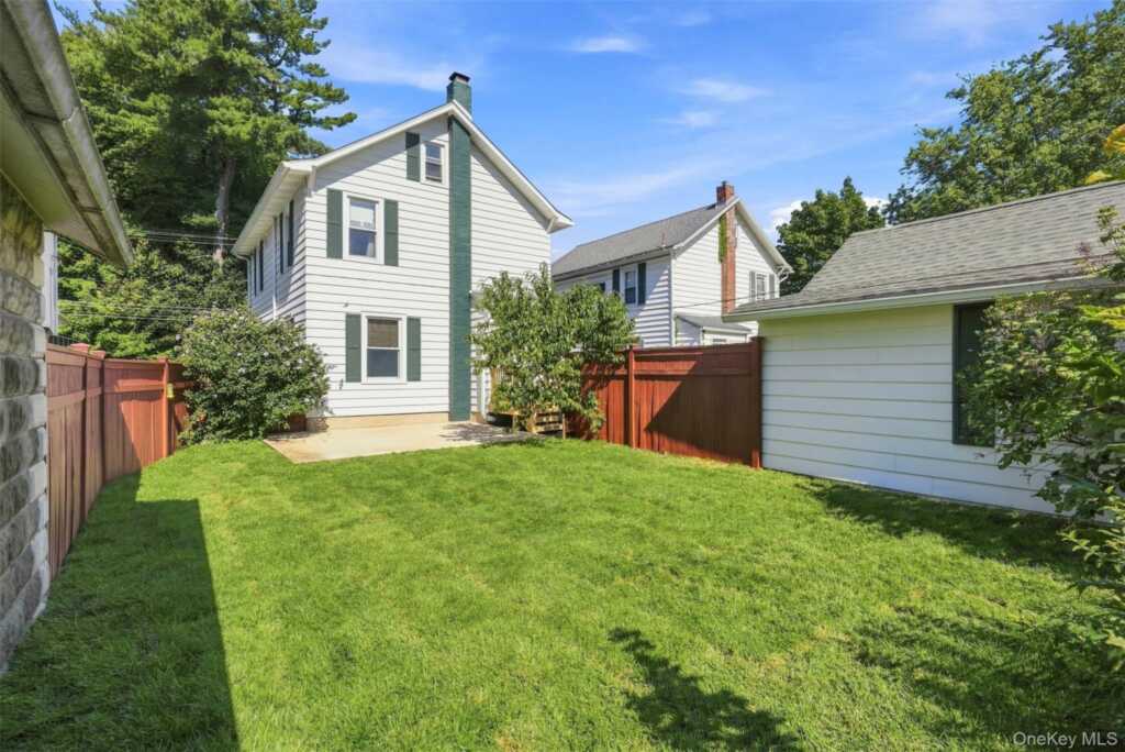 116 Andrew Street, Kingston, NY 12401 - Photo 4 of 28
