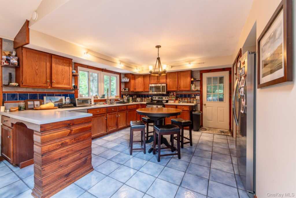 104 Park Place, Saugerties, NY 12477 - Photo 10 of 48