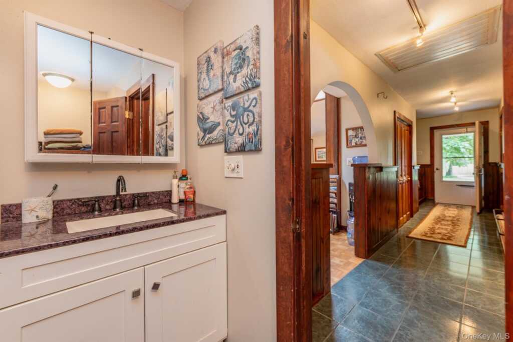 104 Park Place, Saugerties, NY 12477 - Photo 20 of 48