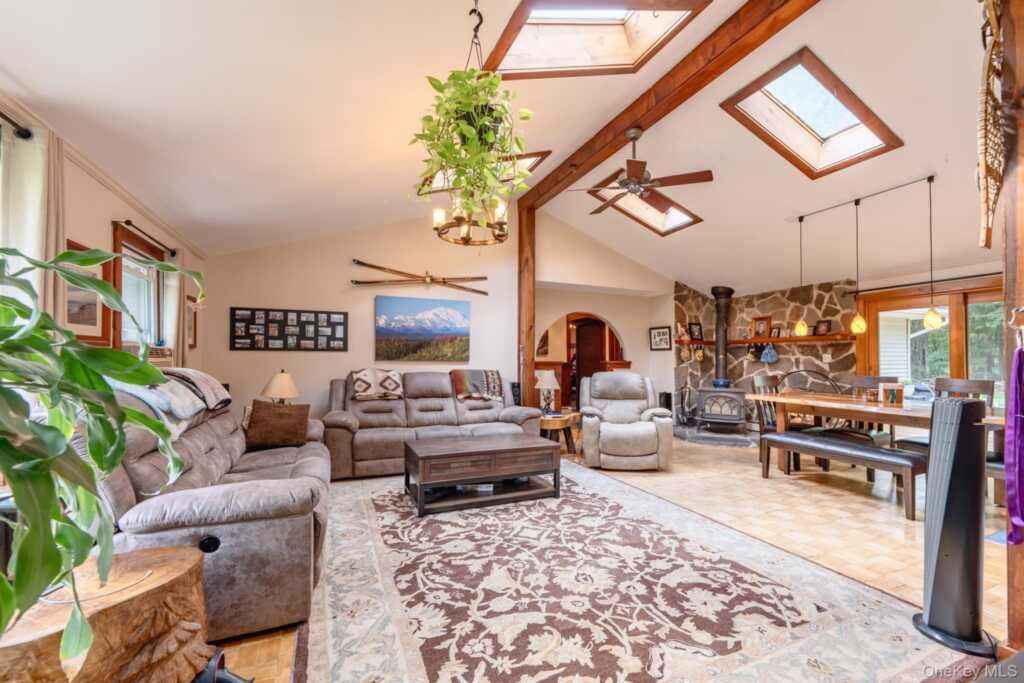 104 Park Place, Saugerties, NY 12477 - Photo 7 of 48