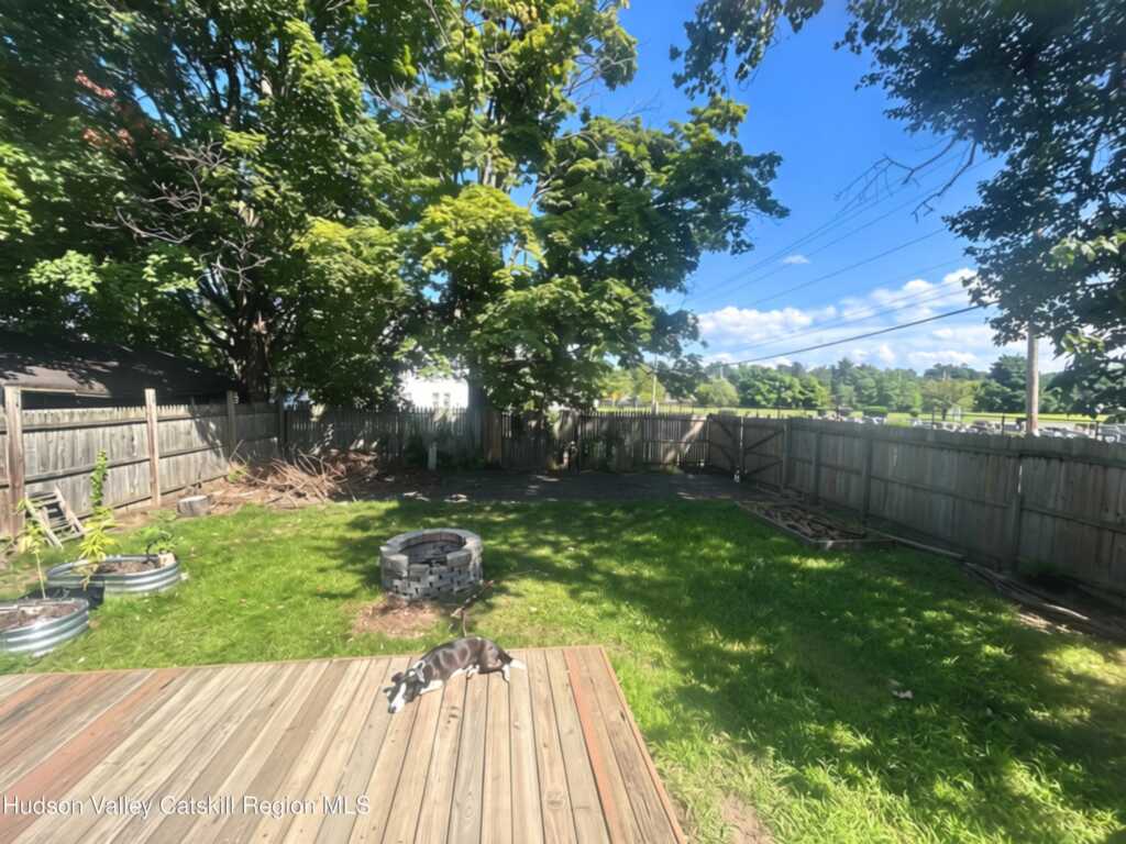 4 Tietjen Avenue, Kingston, NY 12401 - Photo 2 of 11