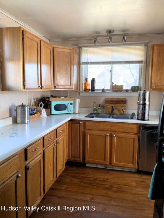 4 Tietjen Avenue, Kingston, NY 12401 - Photo 3 of 11