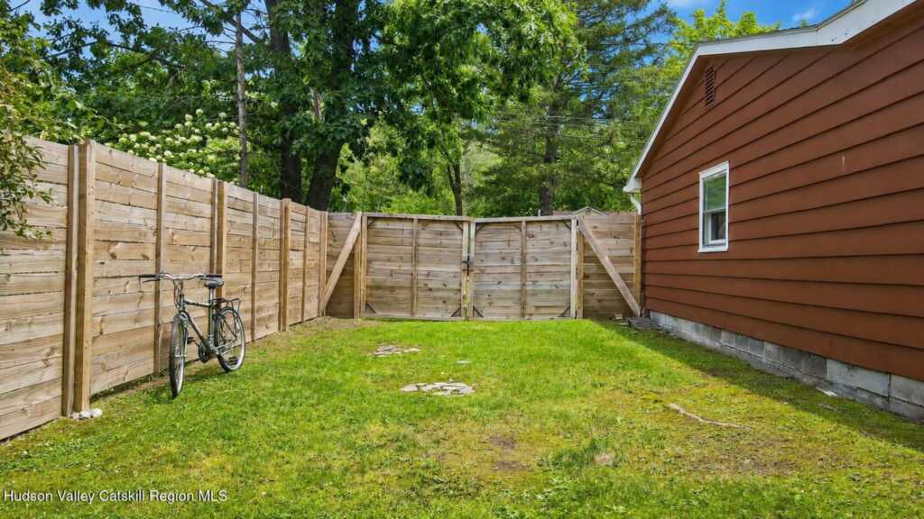 40 Simmons Drive, Woodstock, NY 12498 - Photo 28 of 33