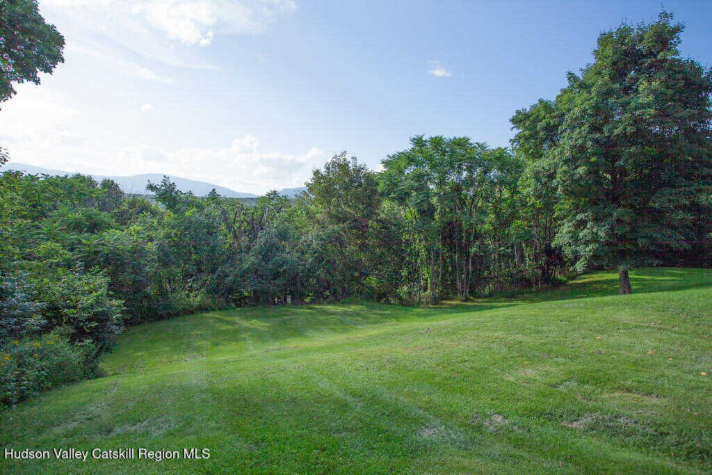 47 Saugerties Manor Road, Saugerties, NY 12477 - Photo 22 of 26