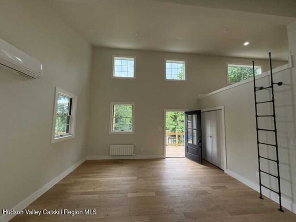 33 Valley Street, Saugerties, NY 12477 - Photo 15 of 38