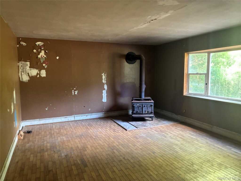 25 John Shults Road, Saugerties, NY 12477 - Photo 4 of 8