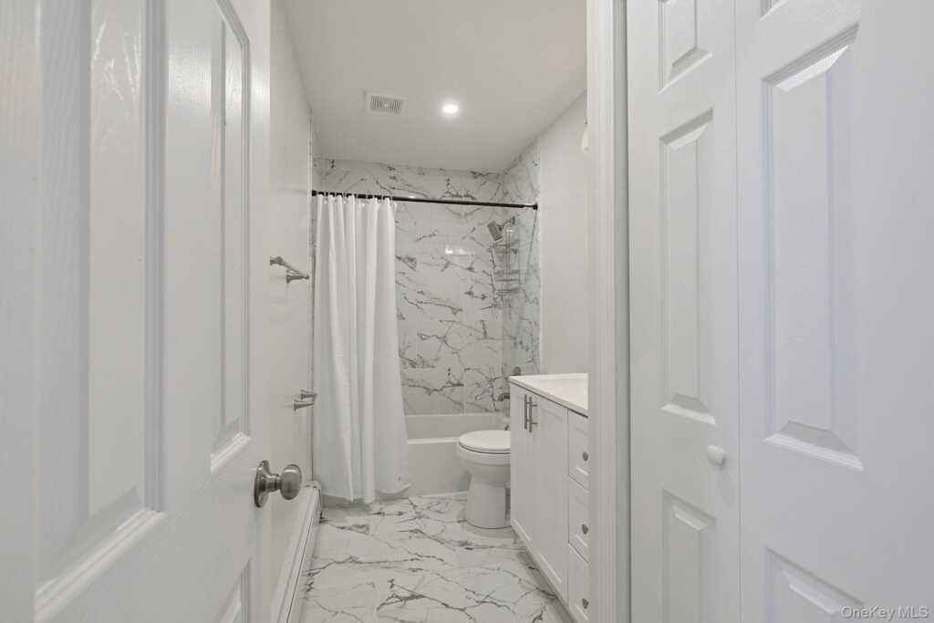 26 Becket Street, Kingston, NY 12401 - Photo 10 of 37