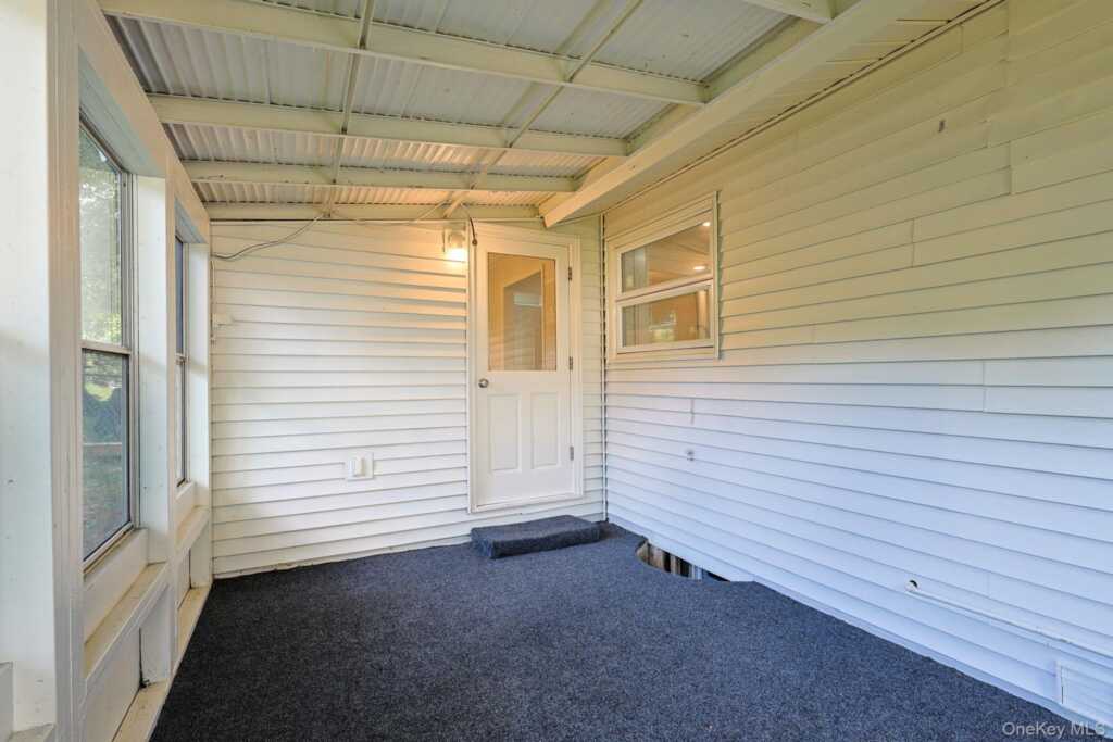 26 Becket Street, Kingston, NY 12401 - Photo 24 of 37