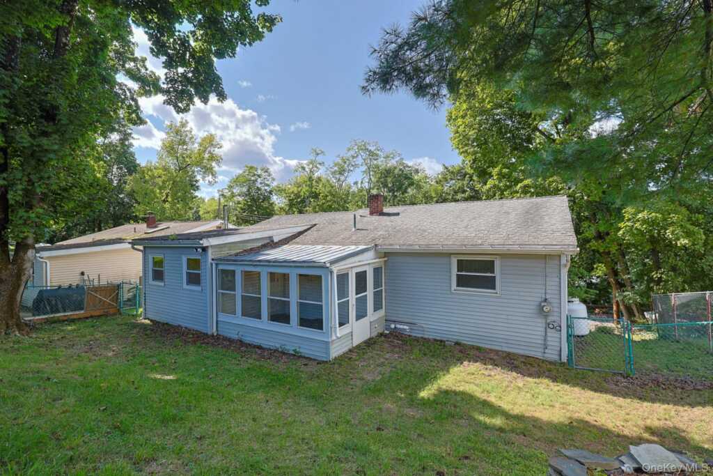 26 Becket Street, Kingston, NY 12401 - Photo 28 of 37