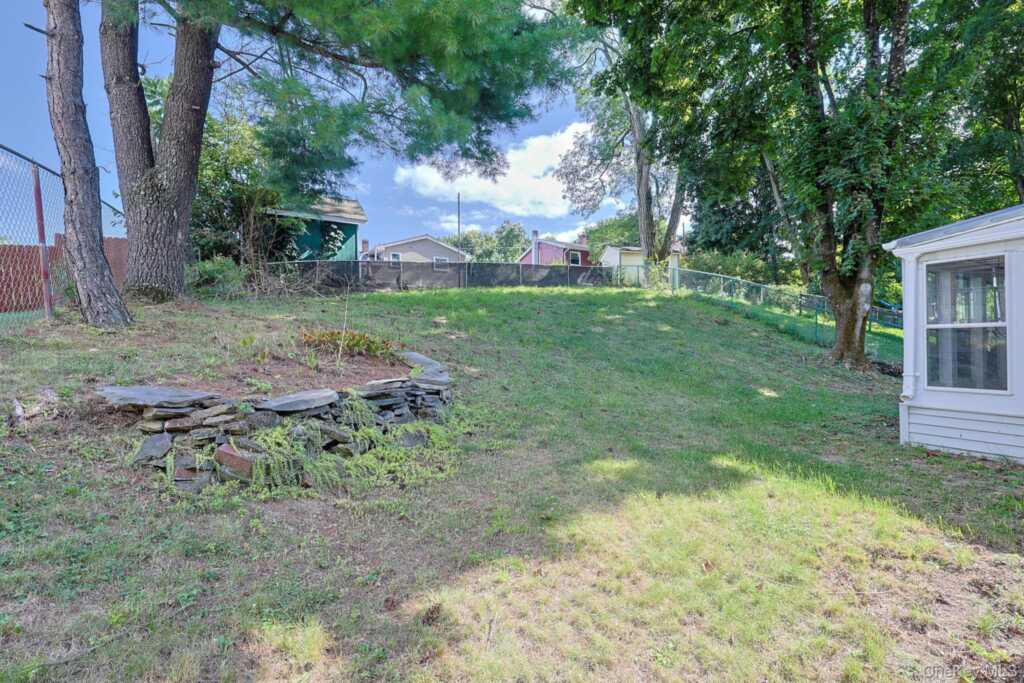 26 Becket Street, Kingston, NY 12401 - Photo 30 of 37