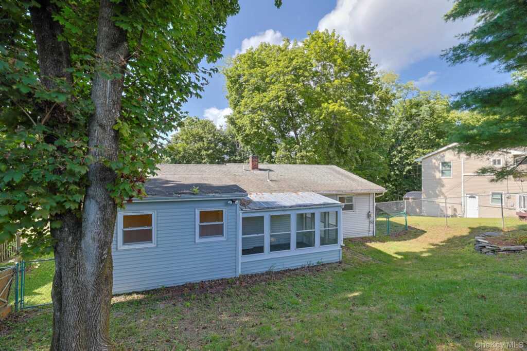 26 Becket Street, Kingston, NY 12401 - Photo 32 of 37
