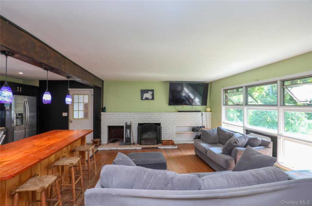 203 Maple Lane, Hurley, NY 12443 - Photo 5 of 24