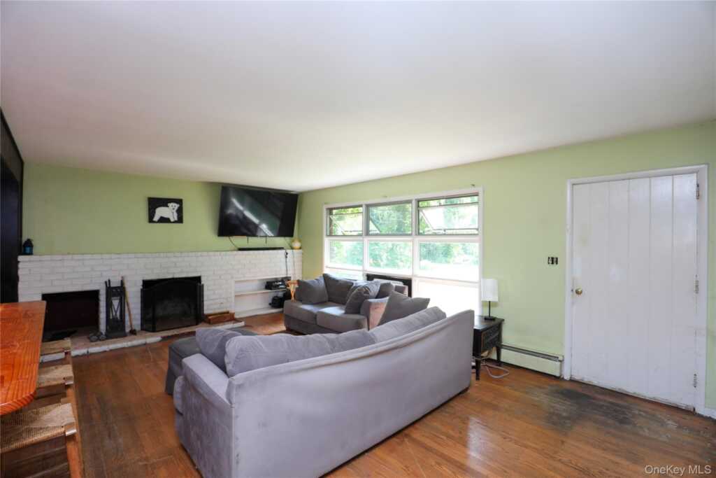 203 Maple Lane, Hurley, NY 12443 - Photo 6 of 24