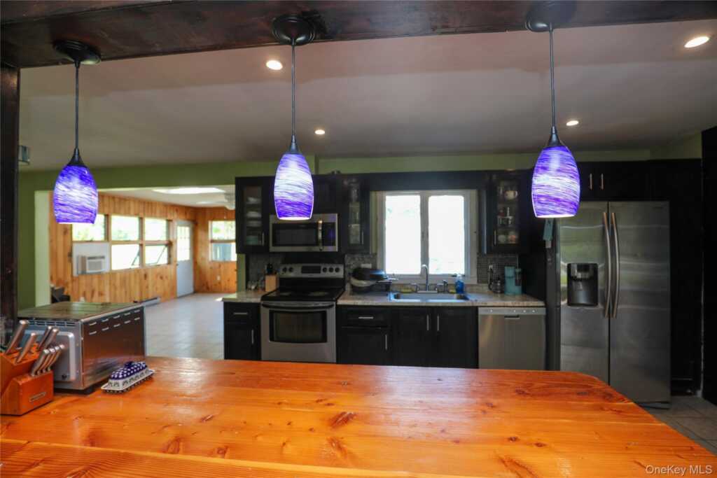 203 Maple Lane, Hurley, NY 12443 - Photo 8 of 24