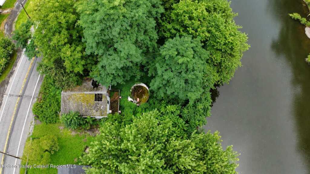 2689 Route 9w, Saugerties, NY 12477 - Photo 3 of 9