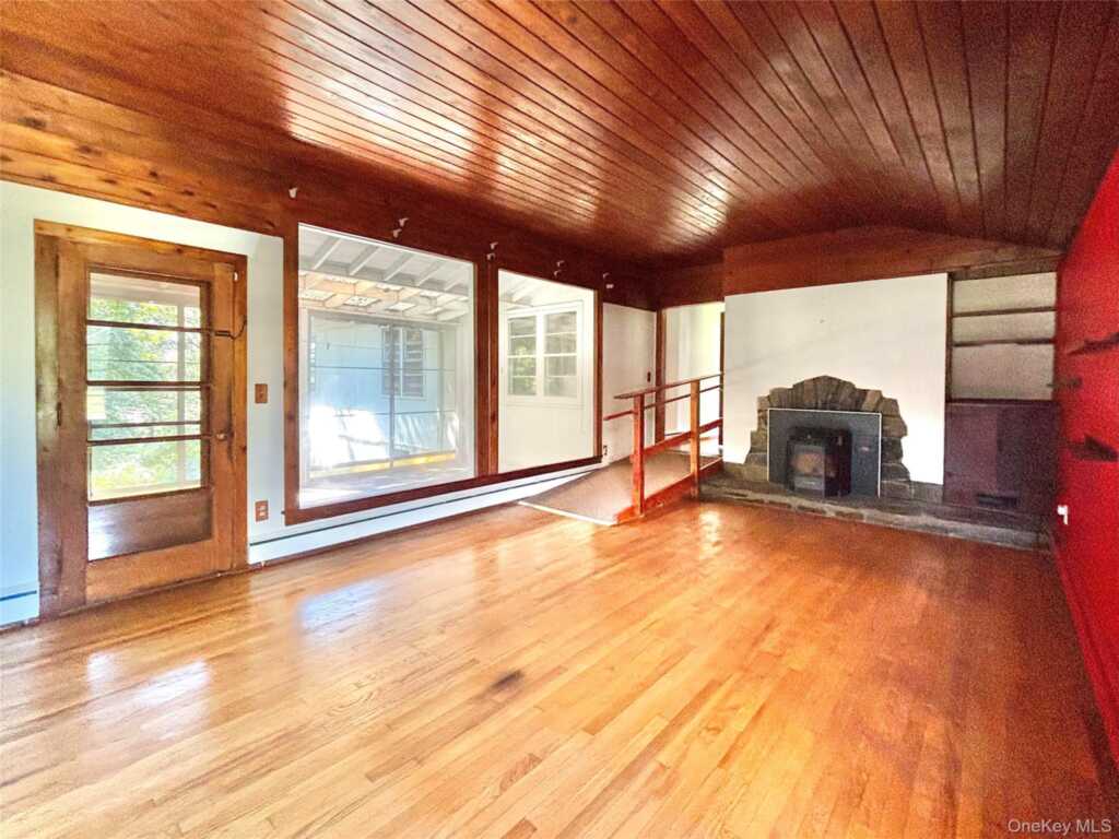 110 Montgomery Street, Rhinebeck, NY 12572 - Photo 10 of 28