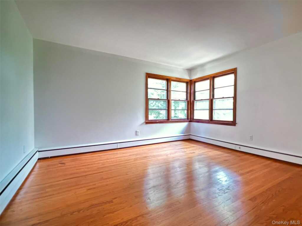 110 Montgomery Street, Rhinebeck, NY 12572 - Photo 16 of 28
