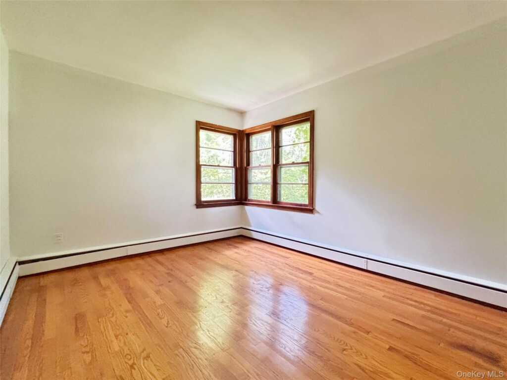 110 Montgomery Street, Rhinebeck, NY 12572 - Photo 20 of 28