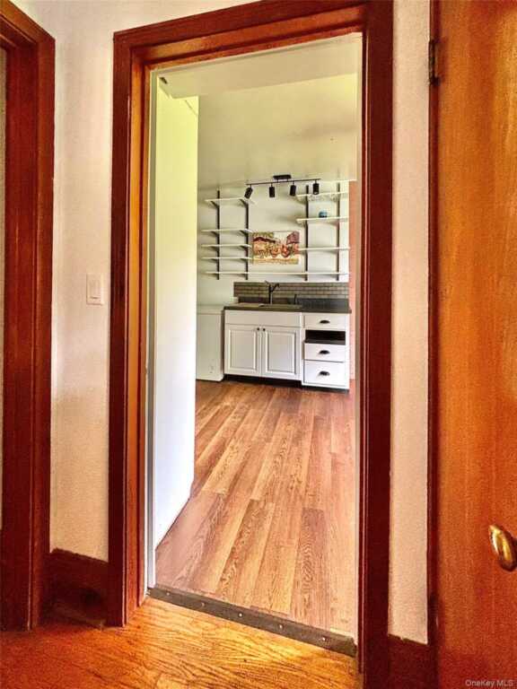 110 Montgomery Street, Rhinebeck, NY 12572 - Photo 5 of 28