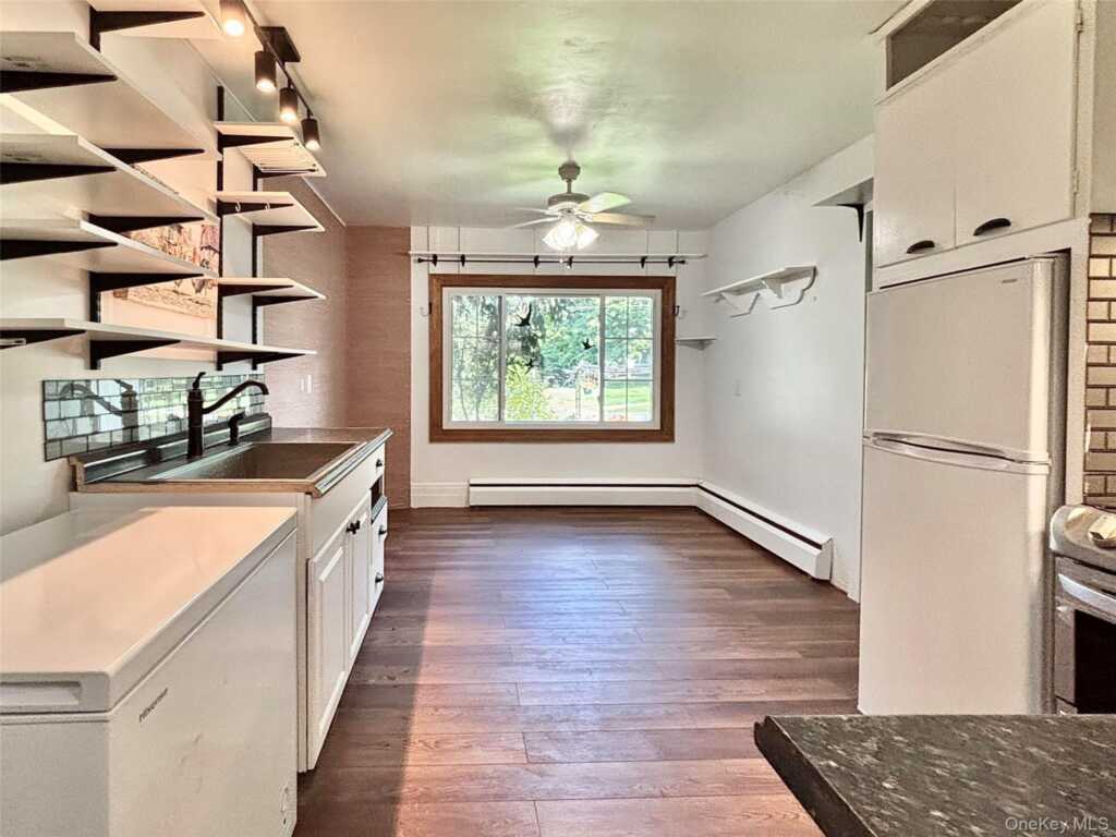 110 Montgomery Street, Rhinebeck, NY 12572 - Photo 6 of 28