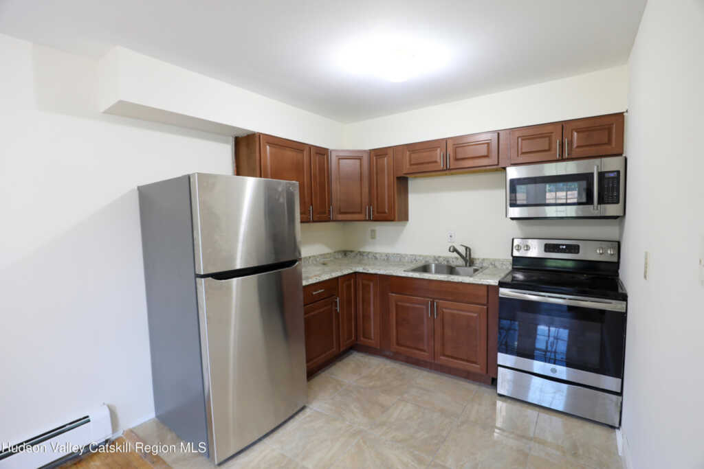 30 Lamb Avenue, Unit #4a, Saugerties, NY 12477 - Photo 3 of 8