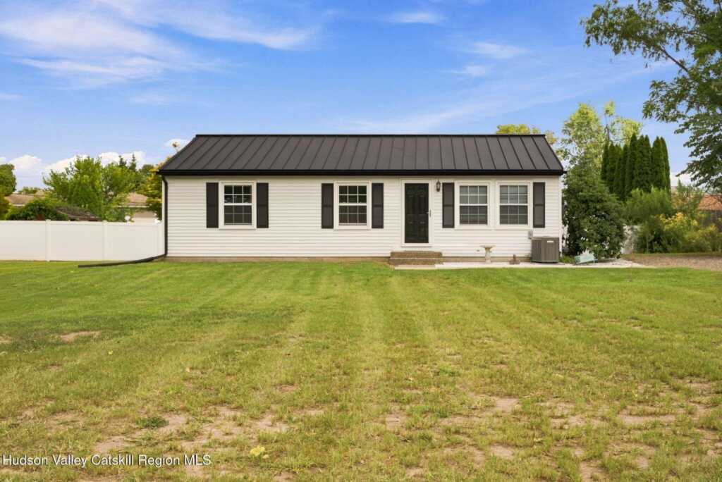 13 Highland Avenue, Saugerties, NY 12477 - Photo 2 of 38