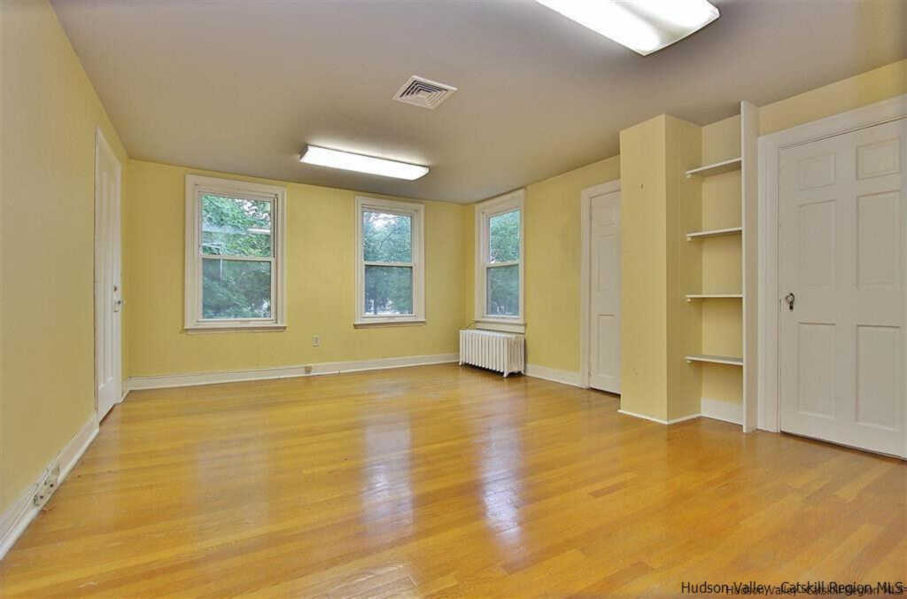 231 Clinton Avenue, Kingston, NY 12401 - Photo 14 of 29