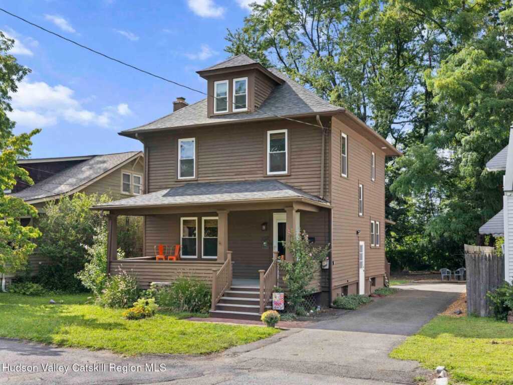 21 Manor Place, Kingston, NY 12401 - Photo 2 of 44