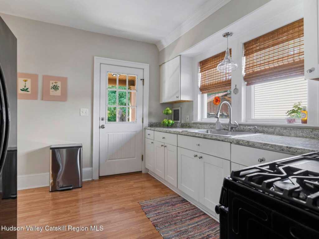 21 Manor Place, Kingston, NY 12401 - Photo 24 of 44