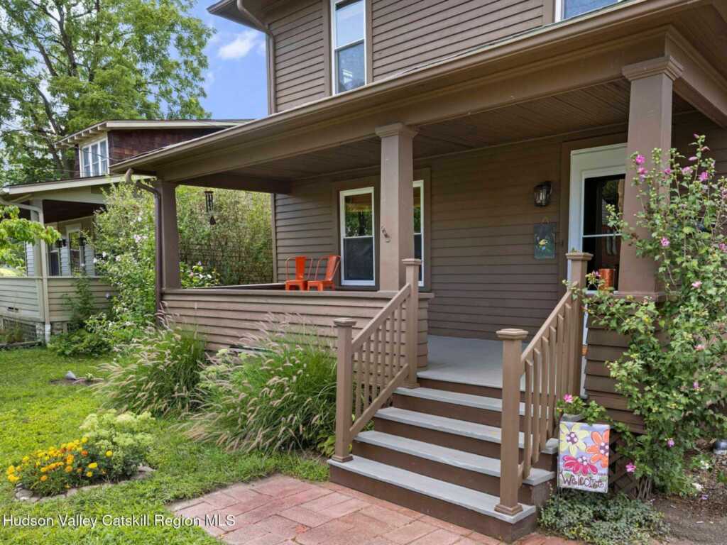 21 Manor Place, Kingston, NY 12401 - Photo 3 of 44