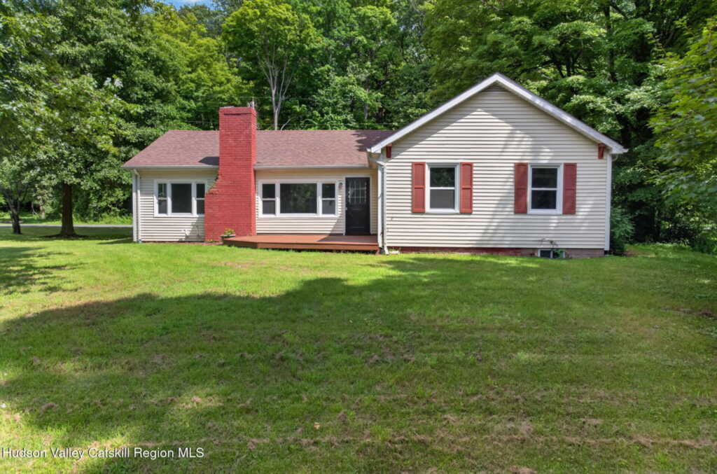 33 Warren Myers Road, Saugerties, NY 12477