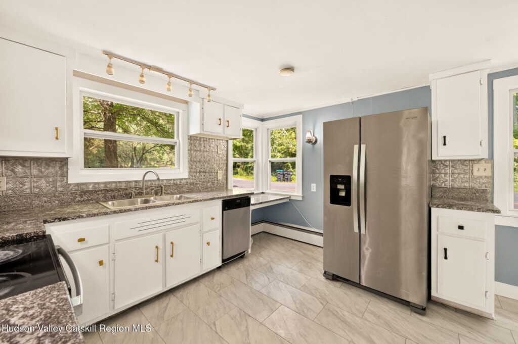 33 Warren Myers Road, Saugerties, NY 12477 - Photo 8 of 24