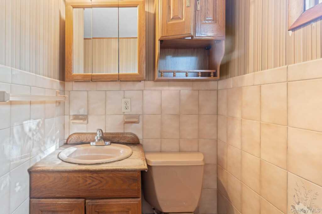 39 Wallkill Avenue, Rosendale, NY 12486 - Photo 12 of 25